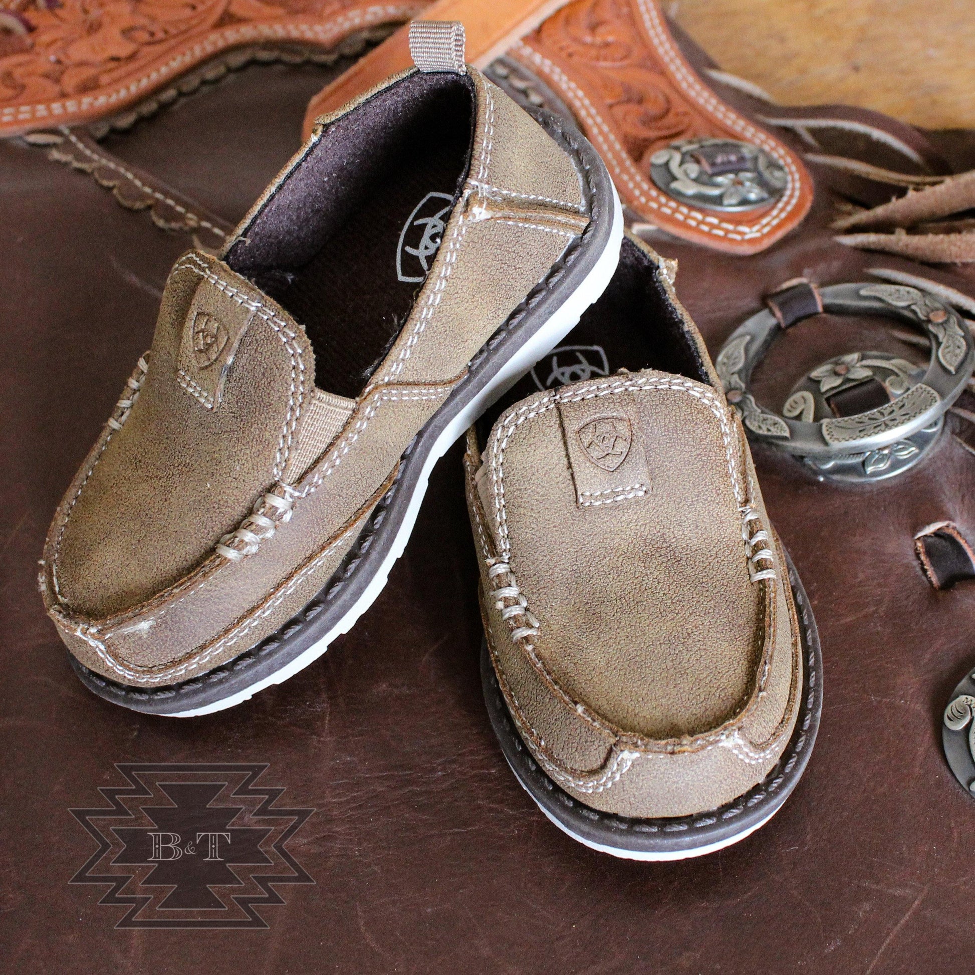 Buckskin ARIAT Toddler Cruisers - BIBS & TUCKER CO. LLC